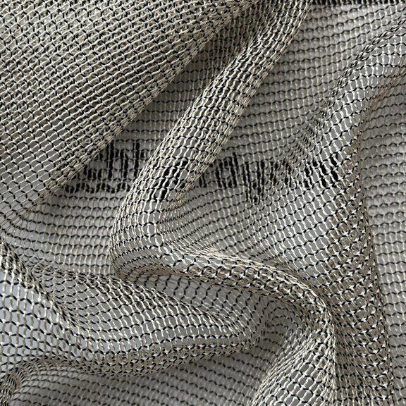 Ingen taupe glanzend open weave 300cm